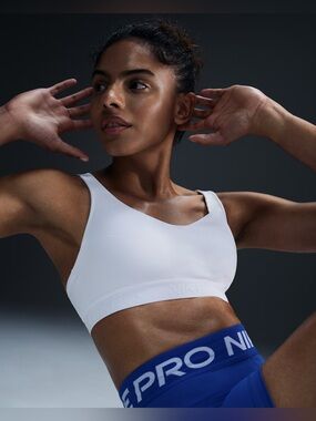 Nike Indy High Support Sports Bra White Adjustable Padded Dri-FIT Women’s L